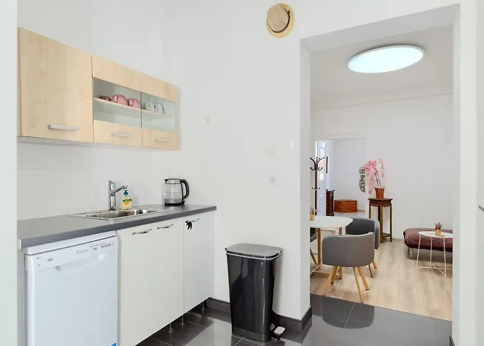 Apartamento Large In Centre Pula! Pula